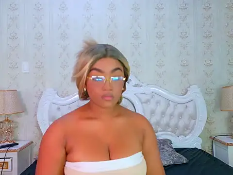 TianahGlow online show from 10/11/25, 09:02