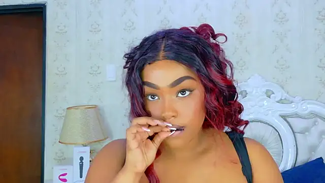 TianahGlow online show from 11/08/25, 08:51