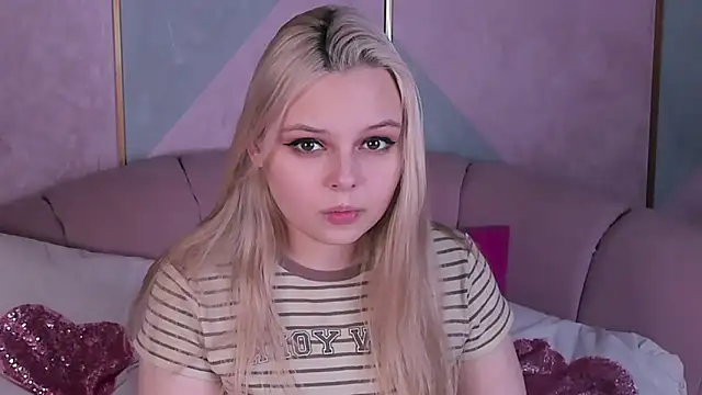 Snapshot of CLAIRE_VOGT chatting on 03/03/25, 03:31 CLAIRE VOGT online show from 03/03/25, 03:31