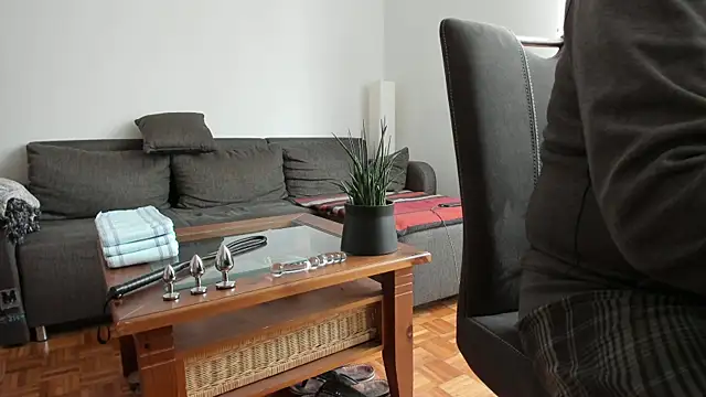 molicaremolicare online show from 12/04/25, 11:19