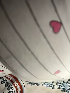 Snapshot of WifyHubby_38 chatting on 09/22/25, 02:30 WifyHubby 38 online show from 09/22/25, 02:30