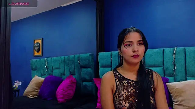 MariamLaraa online show from 03/01/25, 02:23
