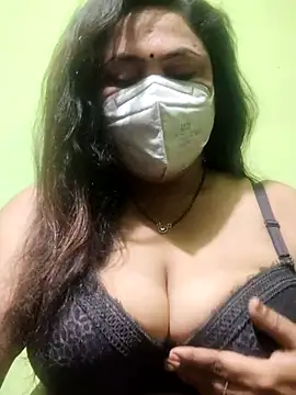 Snapshot of rani130 chatting on 03/04/25, 05:45 rani130 online show from 03/04/25, 05:45