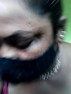 Snapshot of rani130 chatting on 09/25/25, 12:47 rani130 online show from 09/25/25, 12:47