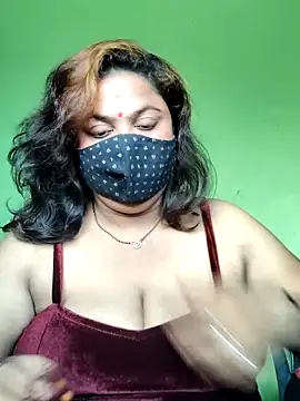 Snapshot of rani130 chatting on 10/07/25, 01:14 rani130 online show from 10/07/25, 01:14