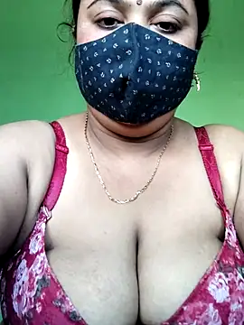 Snapshot of rani130 chatting on 10/15/25, 12:55 rani130 online show from 10/15/25, 12:55