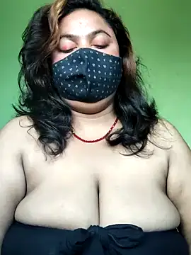 Snapshot of rani130 chatting on 10/17/25, 01:31 rani130 online show from 10/17/25, 01:31