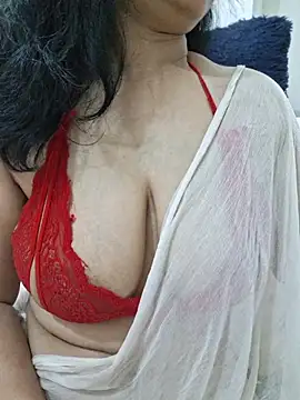 Snapshot of Jassi_Does chatting on 07/19/26, 09:18 Jassi Does online show from 07/19/26, 09:18