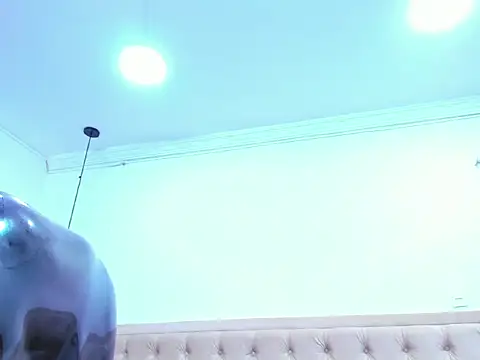 emma purple  online show from 02/12/26, 05:19