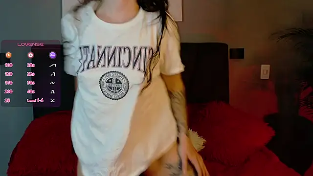 alejandra jonees online show from 02/21/25, 01:11