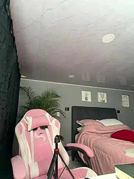 alejandra jonees online show from 07/21/26, 02:03