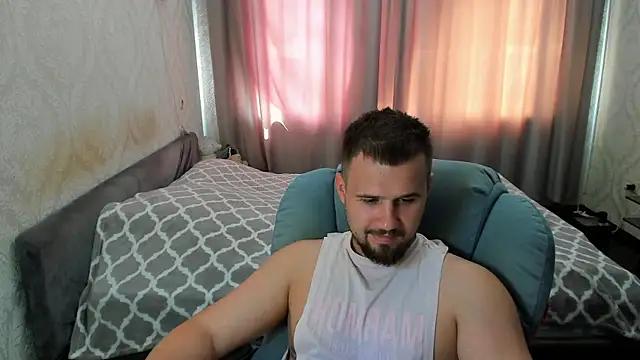 Snapshot of Vladik_b chatting on 07/23/26, 09:29 Vladik b online show from 07/23/26, 09:29