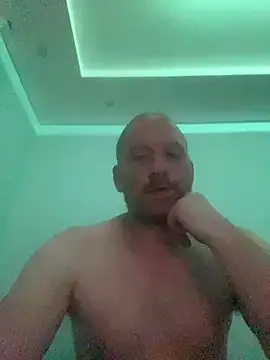 Snapshot of Krzysiekg123 chatting on 10/07/25, 05:10 Krzysiekg123 online show from 10/07/25, 05:10