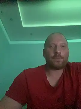 Snapshot of Krzysiekg123 chatting on 10/15/25, 05:35 Krzysiekg123 online show from 10/15/25, 05:35