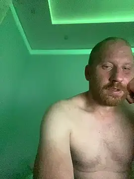 Snapshot of Krzysiekg123 chatting on 10/24/25, 06:59 Krzysiekg123 online show from 10/24/25, 06:59