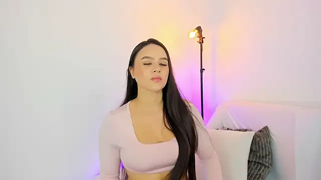 Snapshot of NicoleVegaa_ chatting on 09/27/25, 10:15 NicoleVegaa  online show from 09/27/25, 10:15