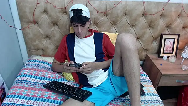 Estiv18  online show from 02/27/25, 04:20