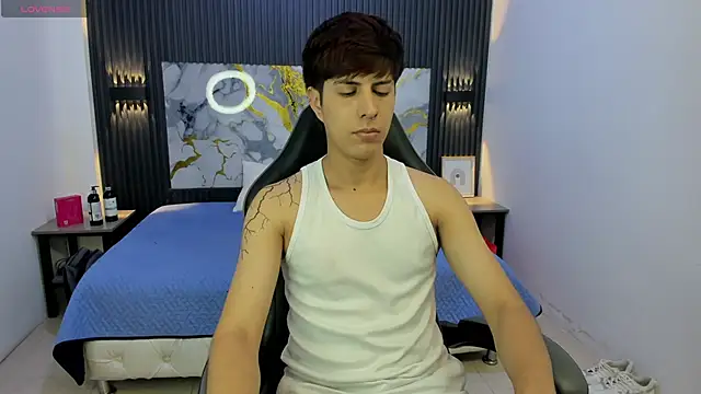 Estiv18  online show from 02/27/26, 04:34