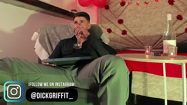 Snapshot of DickGriffith_ chatting on 02/15/25, 08:22 DickGriffith online show from 02/15/25, 08:22