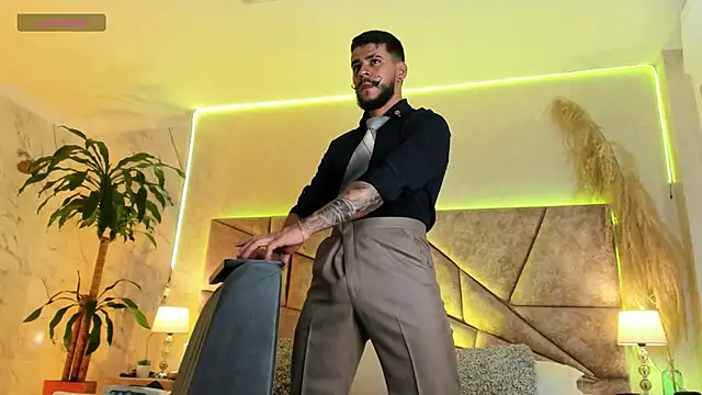 Snapshot of DickGriffith_ chatting on 11/02/25, 11:01 DickGriffith online show from 11/02/25, 11:01