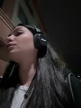 lunalovelee online show from 09/24/25, 02:09