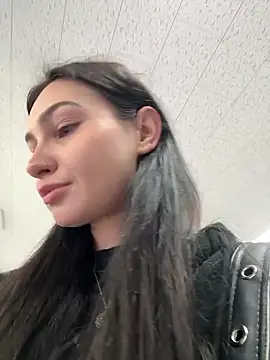 lunalovelee online show from 09/28/25, 02:00