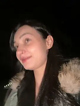 lunalovelee online show from 10/21/25, 05:46