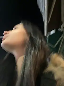 lunalovelee online show from 10/22/25, 01:44