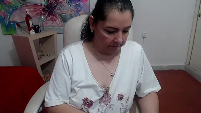 leonela 69 online show from 09/29/25, 03:33