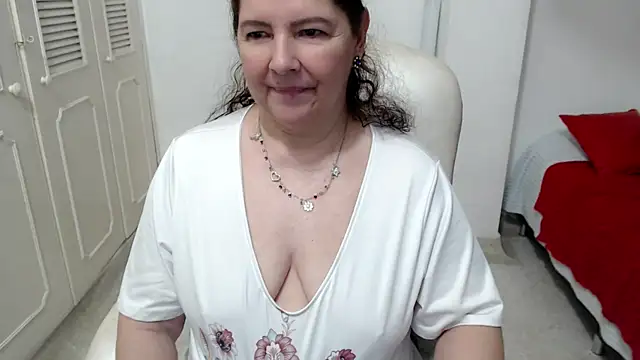 Snapshot of leonela_69 chatting on 06/11/26, 03:37 leonela 69 online show from 06/11/26, 03:37