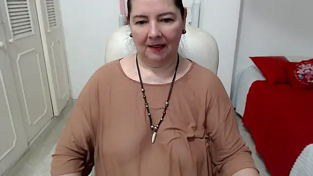 Snapshot of leonela_69 chatting on 06/26/26, 11:31 leonela 69 online show from 06/26/26, 11:31