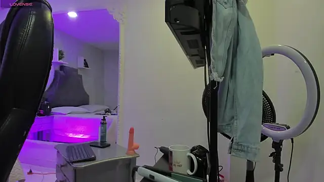 EmiliaRose  online show from 02/27/26, 08:42