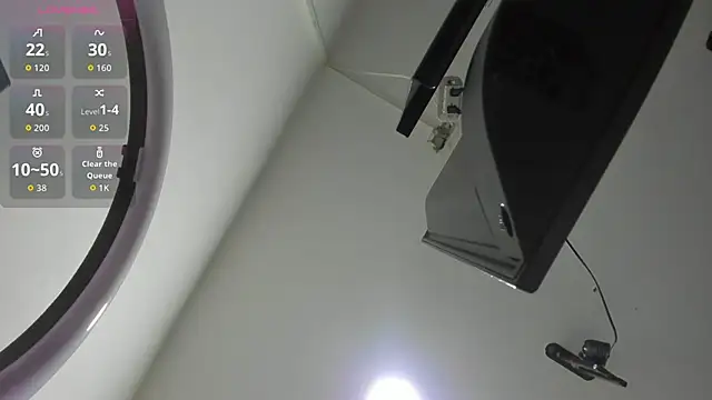 Snapshot of EmiliaRose_ chatting on 05/15/26, 09:33 EmiliaRose online show from 05/15/26, 09:33