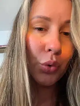 Mona Plus online show from 02/25/25, 12:03