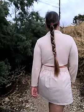 Mona Plus online show from 09/09/25, 06:02