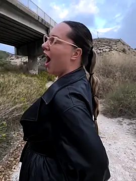 Mona Plus online show from 10/06/25, 06:33