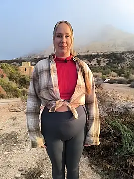 Mona Plus online show from 10/17/25, 06:49