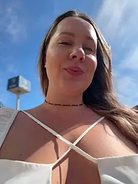 Mona Plus online show from 04/18/26, 09:13