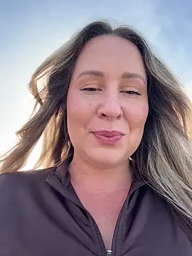 Mona Plus online show from 04/23/26, 07:20