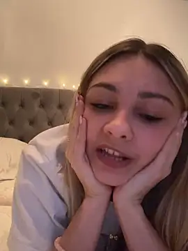 skyemorgan01 online show from 02/22/26, 11:47