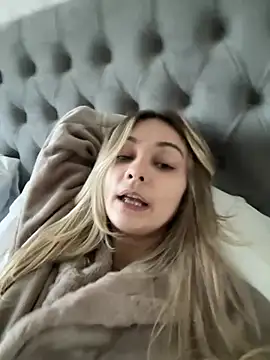 skyemorgan01 online show from 03/26/26, 11:49