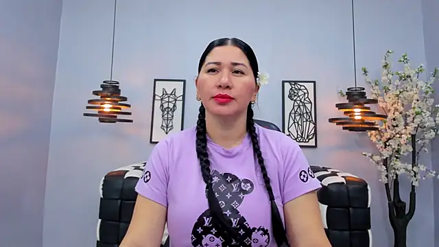 Layla palmer online show from 02/16/25, 10:10