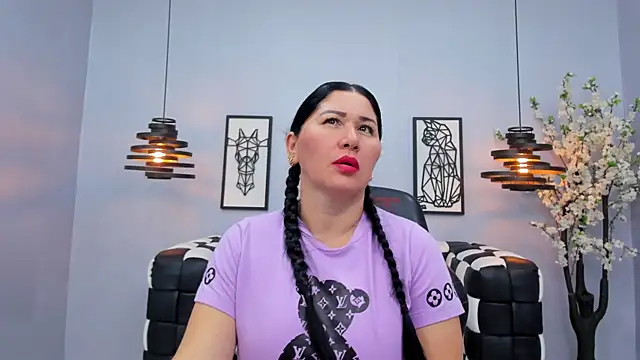 Layla palmer online show from 02/17/25, 01:15