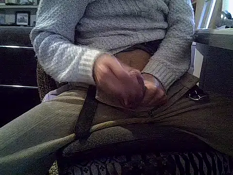 createur34 online show from 11/14/25, 09:08