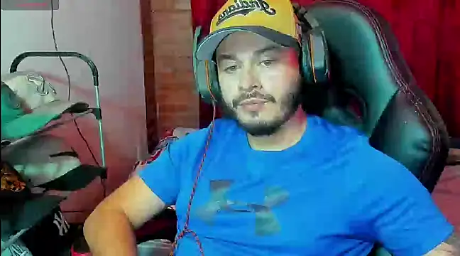 Snapshot of ragnar_lothbrok777 chatting on 03/13/25, 04:05 ragnar lothbrok777 online show from 03/13/25, 04:05