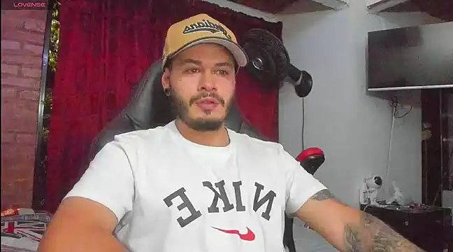 Snapshot of ragnar_lothbrok777 chatting on 03/21/25, 02:50 ragnar lothbrok777 online show from 03/21/25, 02:50