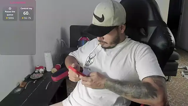 Snapshot of ragnar_lothbrok777 chatting on 10/19/25, 08:20 ragnar lothbrok777 online show from 10/19/25, 08:20