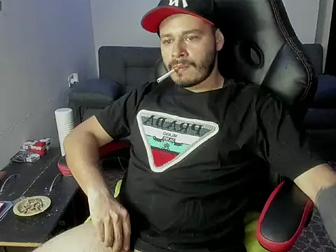 Snapshot of ragnar_lothbrok777 chatting on 12/18/25, 11:00 ragnar lothbrok777 online show from 12/18/25, 11:00