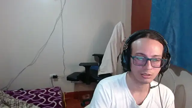 Snapshot of cholitohermoso chatting on 03/12/25, 11:22 cholitohermoso online show from 03/12/25, 11:22