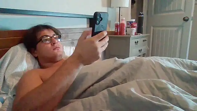 danyh2023 online show from 10/22/25, 04:07